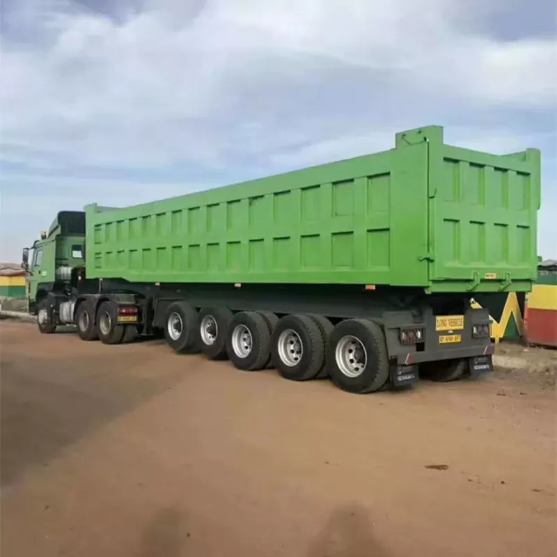 Rektangulær boks semitrailer med tipp bak