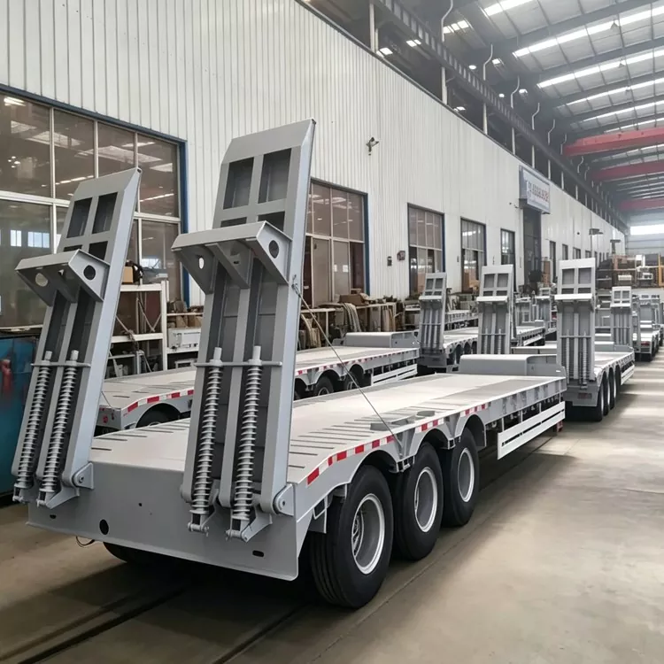 Semi-trailer for tungt trekk med ultralavt fall